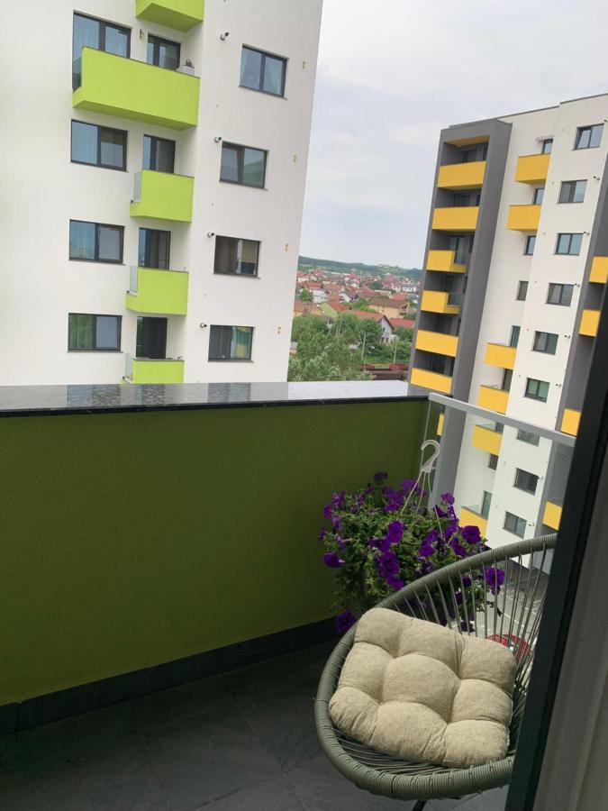 Black&white Appartement Craiova